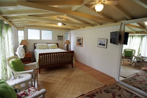 pawna Lakeview AC Wooden Cottages​